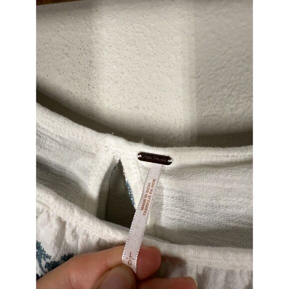 Free People Blue Embroidered Floral Top Womens Sz L Off Shoulder Boho Festival - Picture 8 of 10